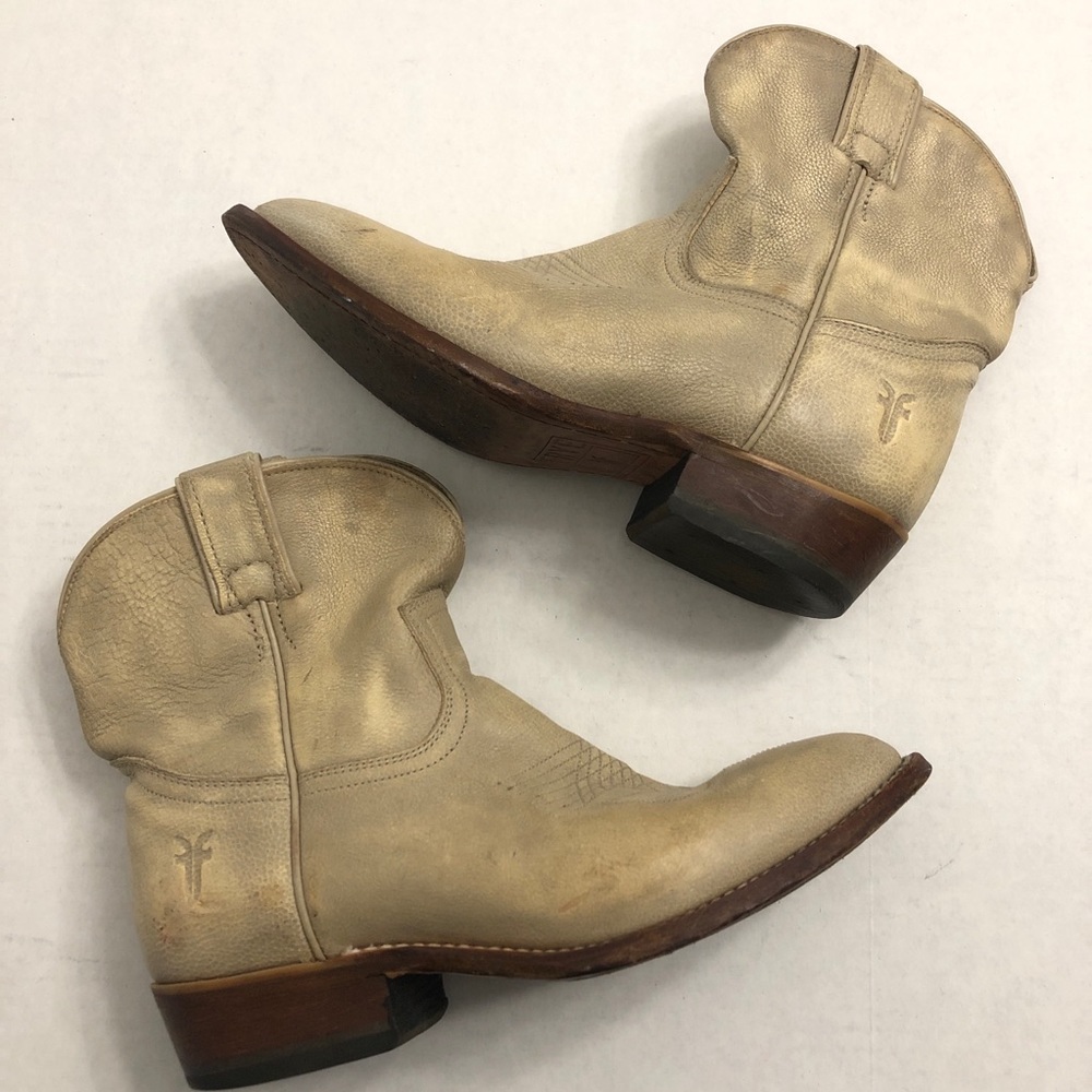 Frye The Short Billy Boot in Cream Leather